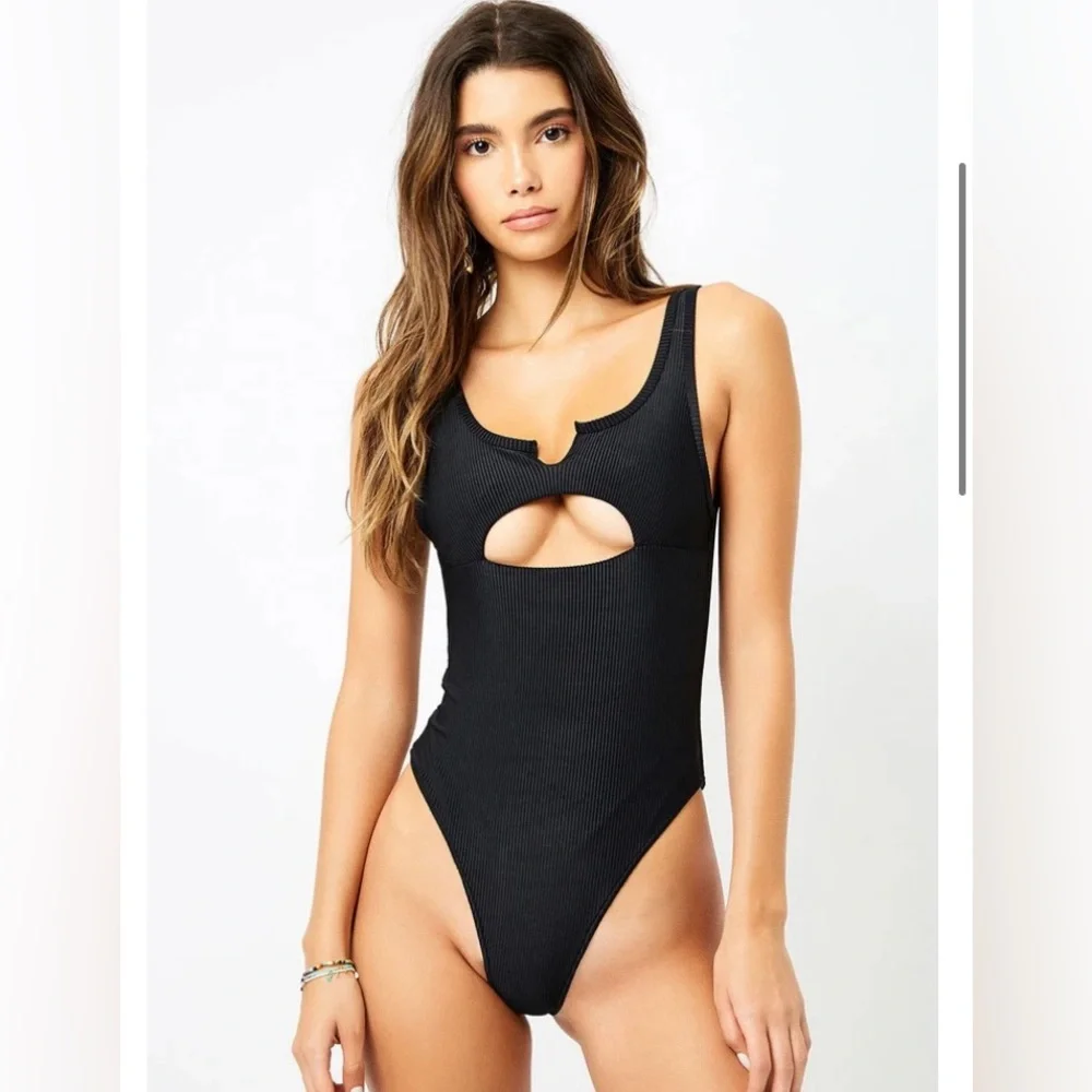 Frankie’s Bikini Cody One piece cheeky black